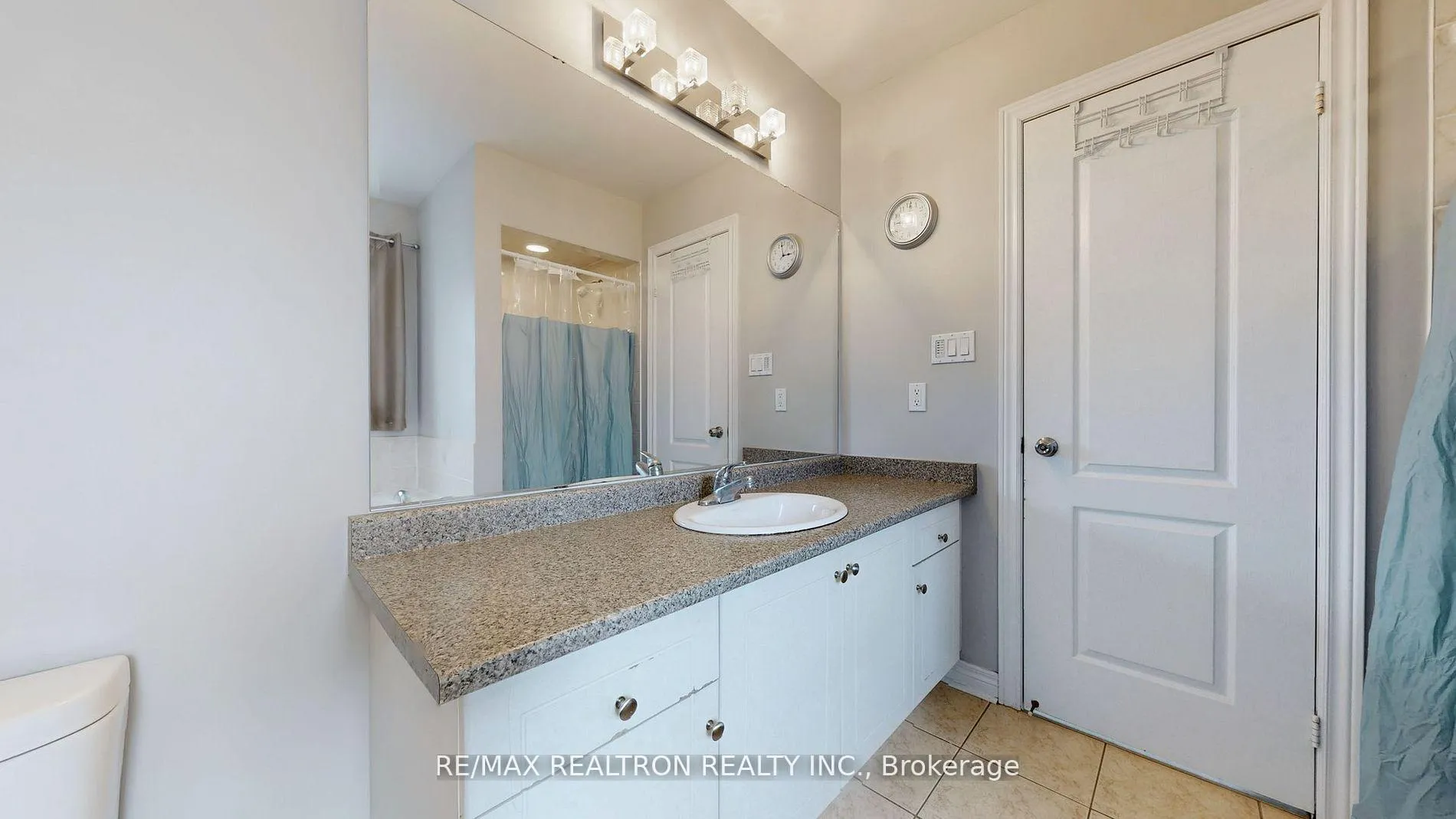 Photo 13 of 21 Peterkin Road, Markham, Greensborough — HOMEH