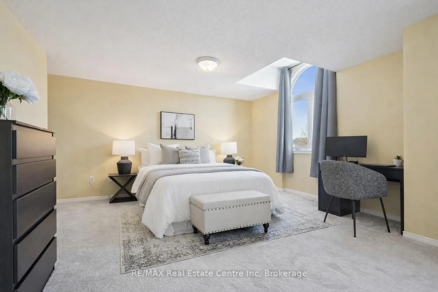 Photo 8 of 12 Eugene Drive, Guelph, Pineridge/Westminster Woods — HOMEH