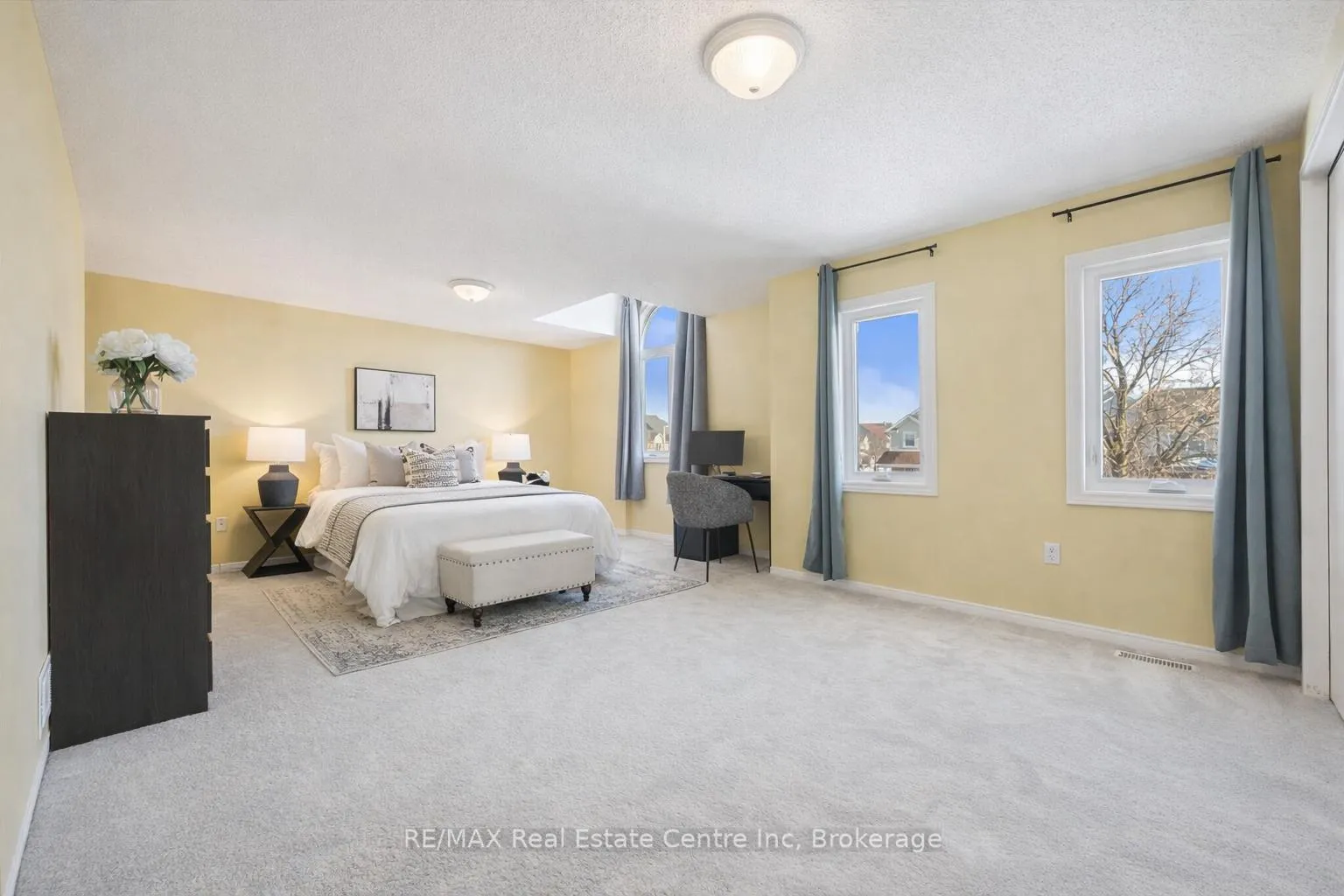 Photo 9 of 12 Eugene Drive, Guelph, Pineridge/Westminster Woods — HOMEH