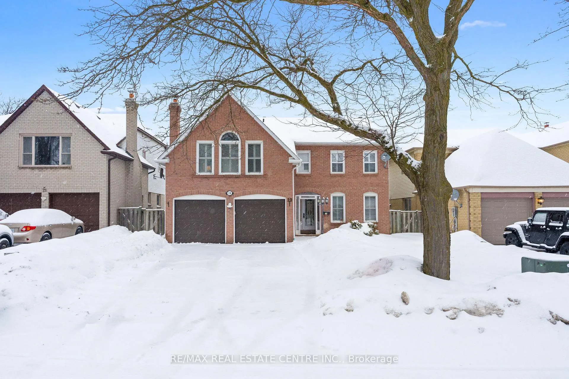 Photo 2 of 19 Jaffa Drive, Brampton, Northgate — HOMEH