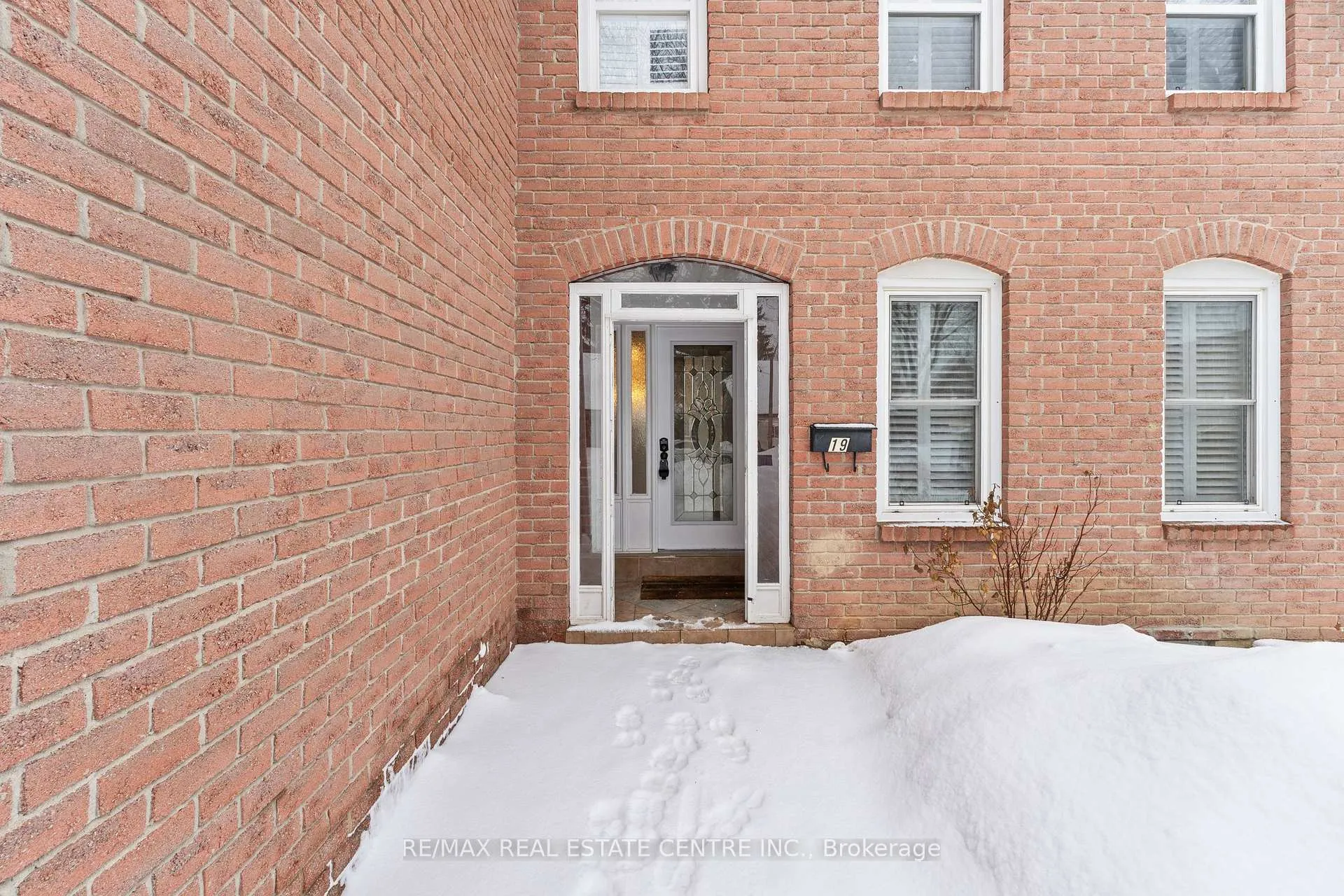 Photo 4 of 19 Jaffa Drive, Brampton, Northgate — HOMEH