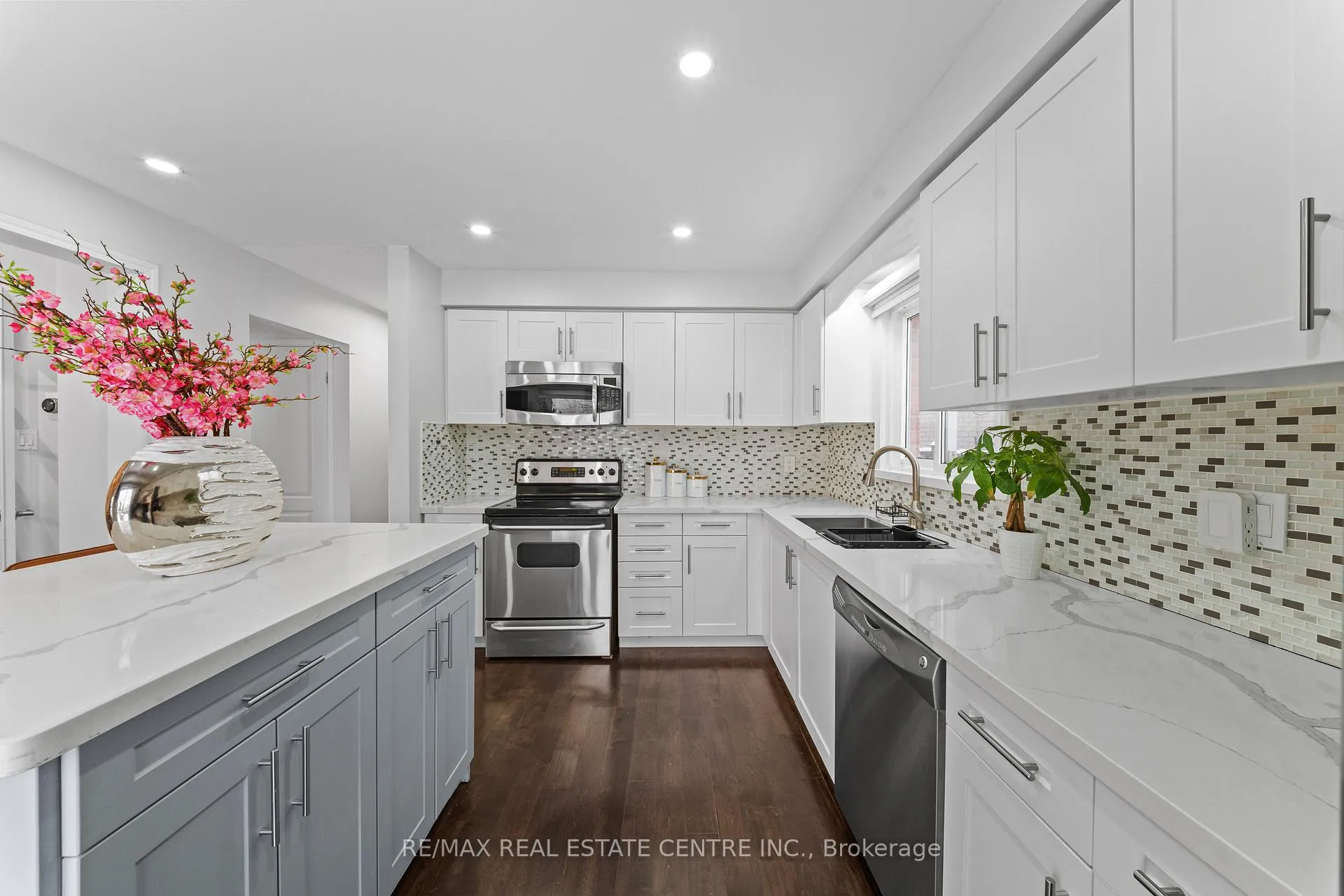 Photo 14 of 19 Jaffa Drive, Brampton, Northgate — HOMEH