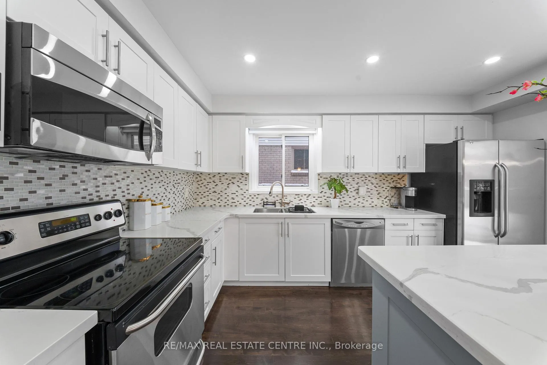 Photo 15 of 19 Jaffa Drive, Brampton, Northgate — HOMEH