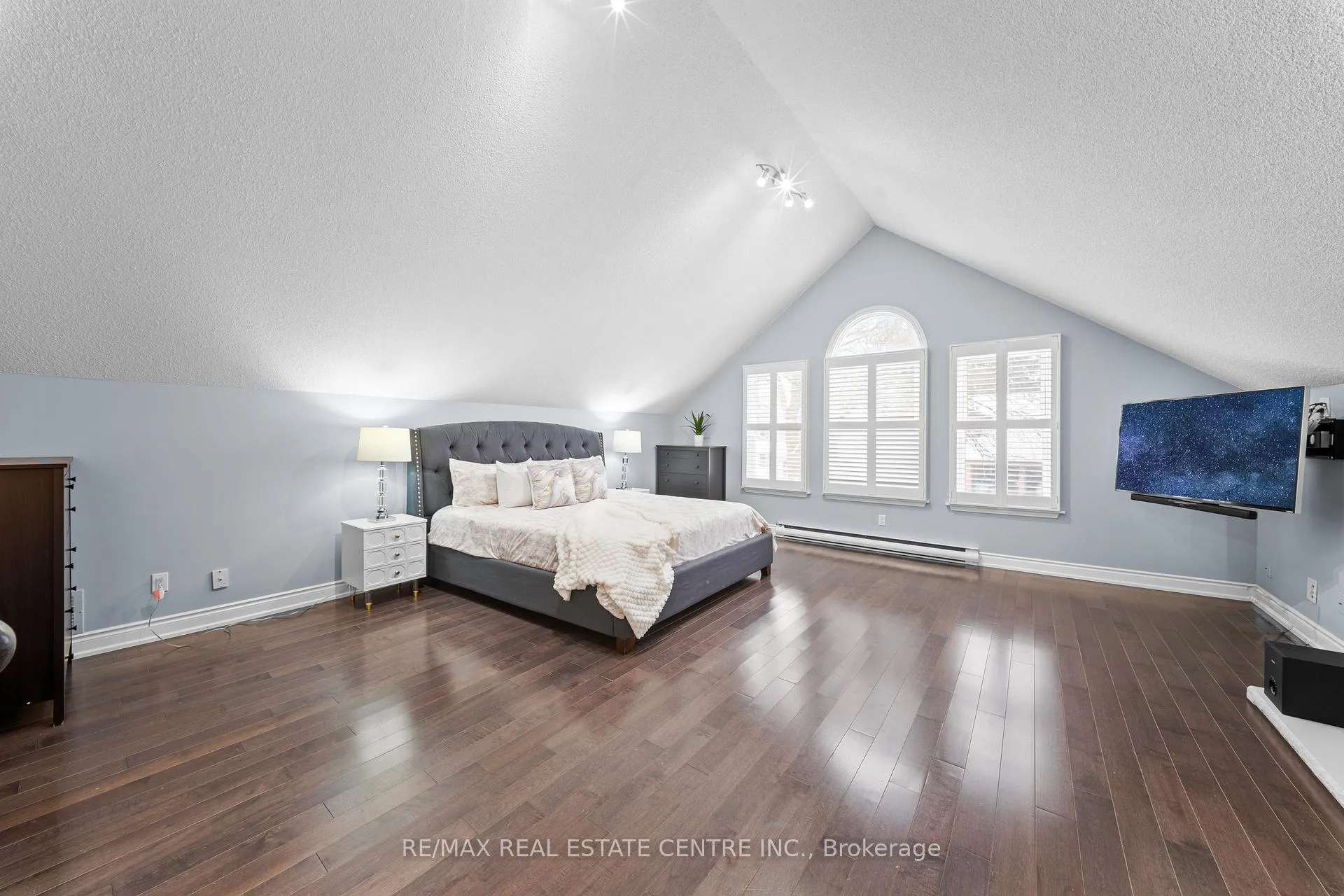 Photo 28 of 19 Jaffa Drive, Brampton, Northgate — HOMEH