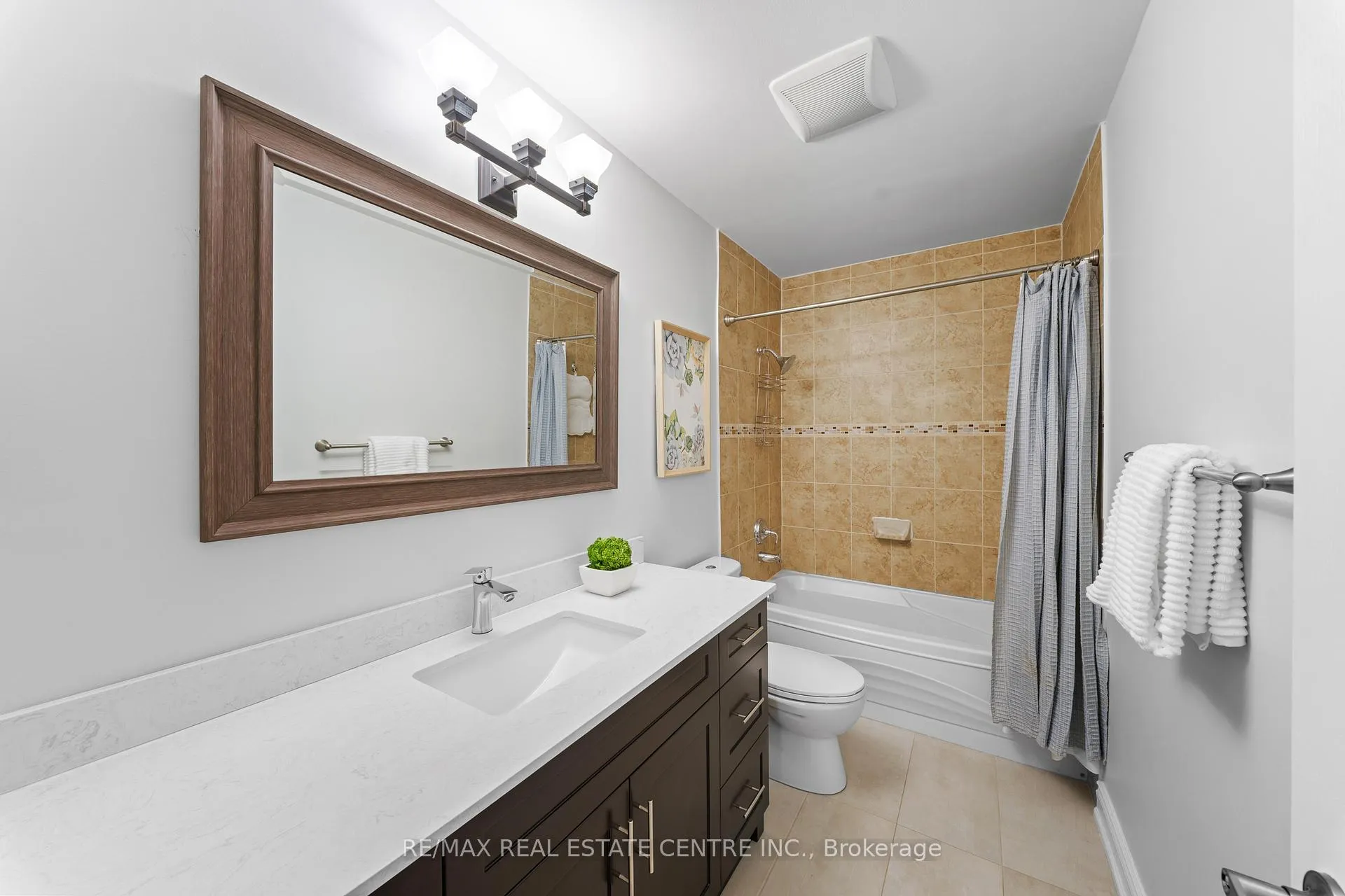 Photo 36 of 19 Jaffa Drive, Brampton, Northgate — HOMEH