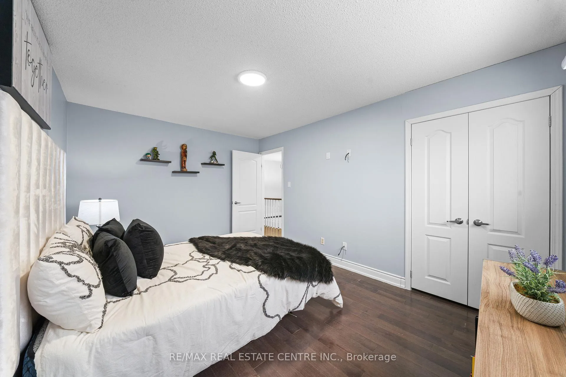 Photo 38 of 19 Jaffa Drive, Brampton, Northgate — HOMEH