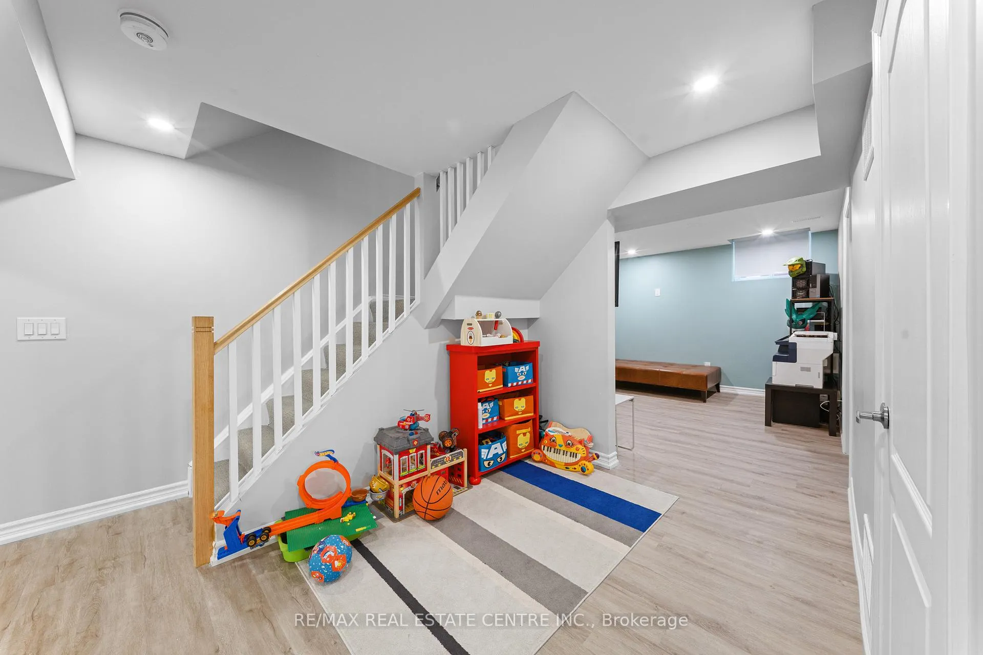 Photo 46 of 19 Jaffa Drive, Brampton, Northgate — HOMEH