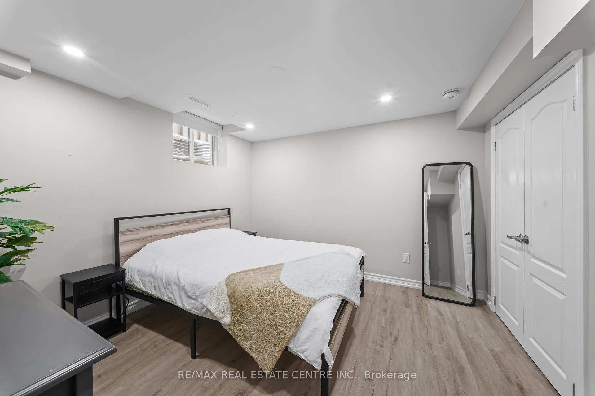 Photo 47 of 19 Jaffa Drive, Brampton, Northgate — HOMEH
