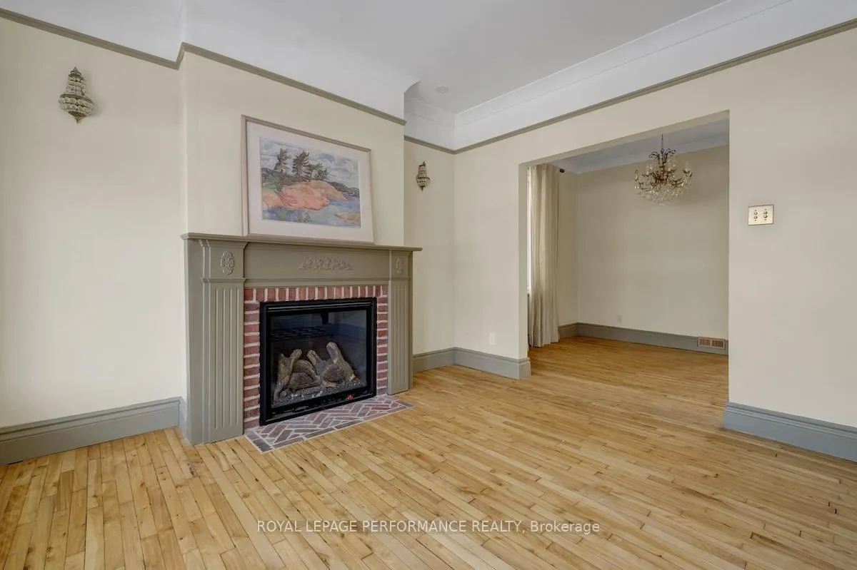 Photo 9 of 44 Queen Mary Street, Ottawa, Overbrook — HOMEH