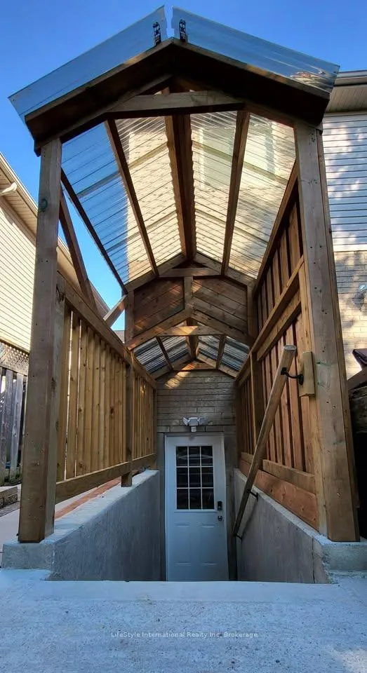 Photo 7 of Unit Lower, 254 Farley Drive, Guelph, Pineridge/Westminster Woods — HOMEH