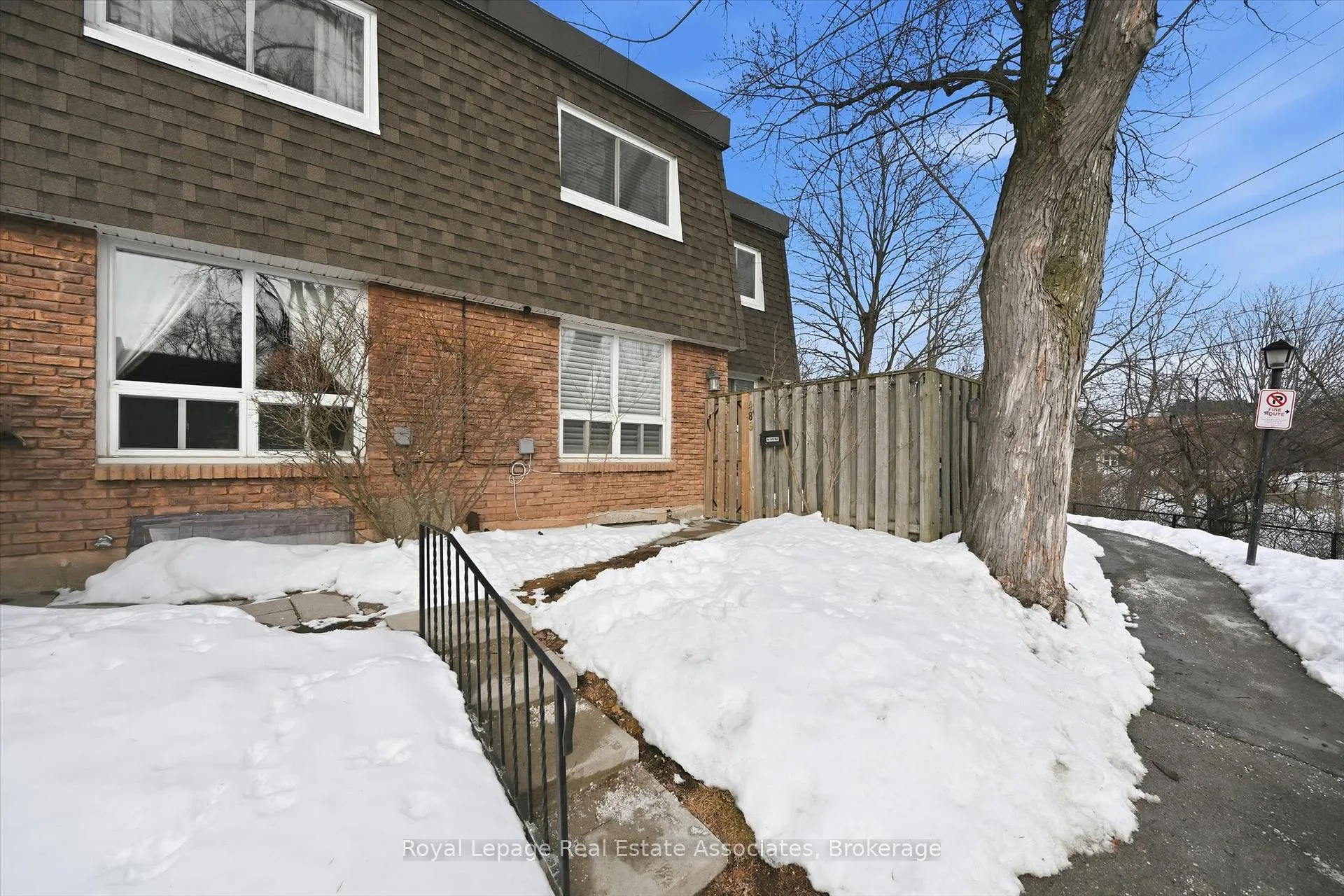 Photo 2 of 489 Timber Lane, Burlington, Appleby — HOMEH