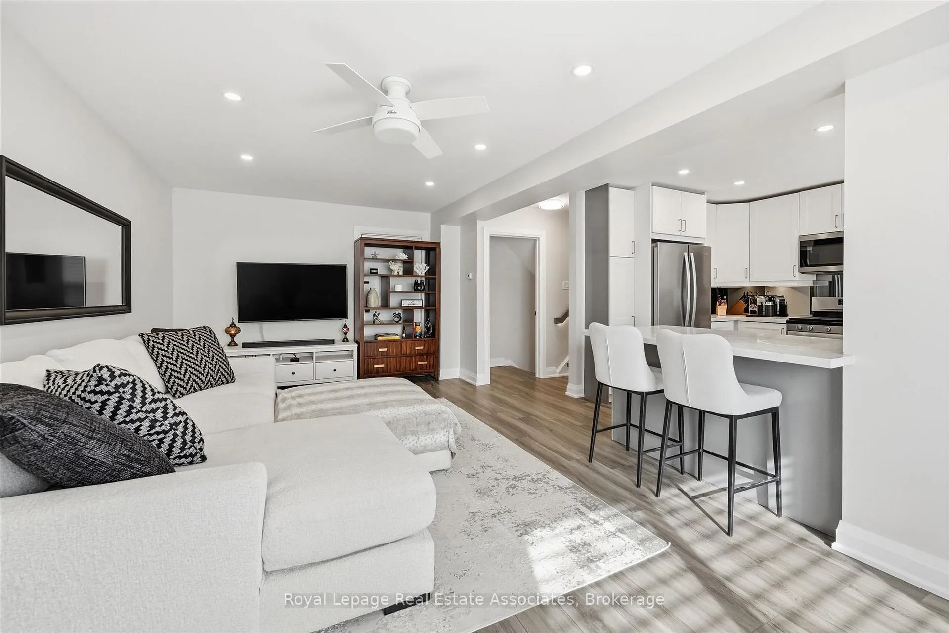 Photo 11 of 489 Timber Lane, Burlington, Appleby — HOMEH