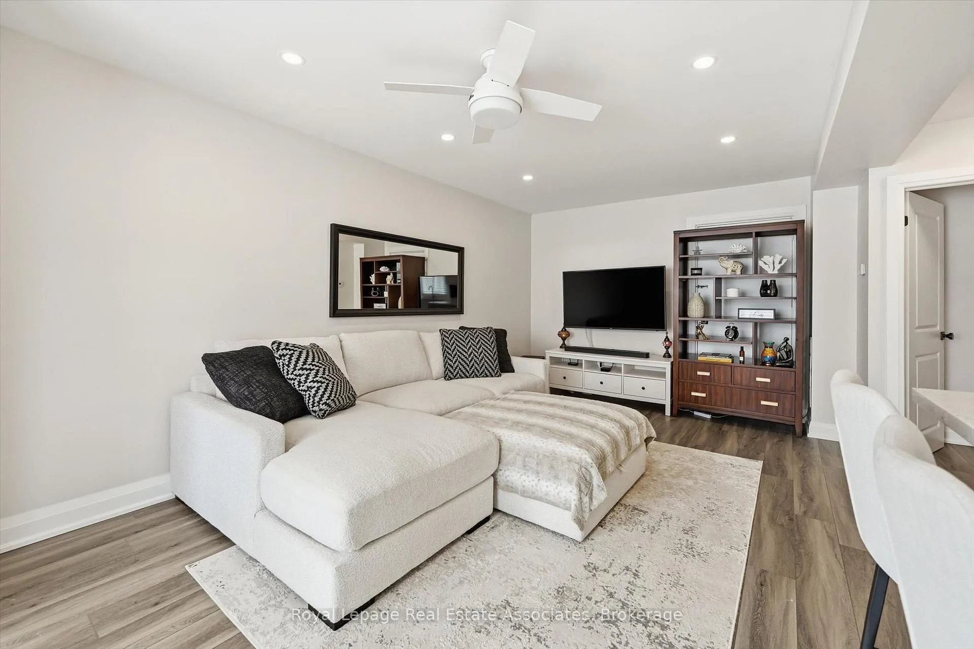 Photo 18 of 489 Timber Lane, Burlington, Appleby — HOMEH