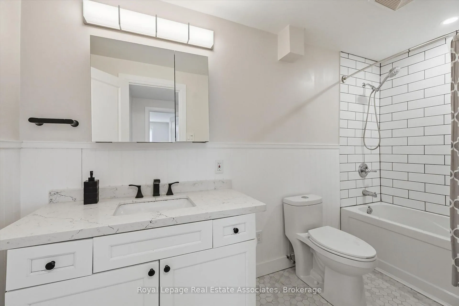 Photo 28 of 489 Timber Lane, Burlington, Appleby — HOMEH