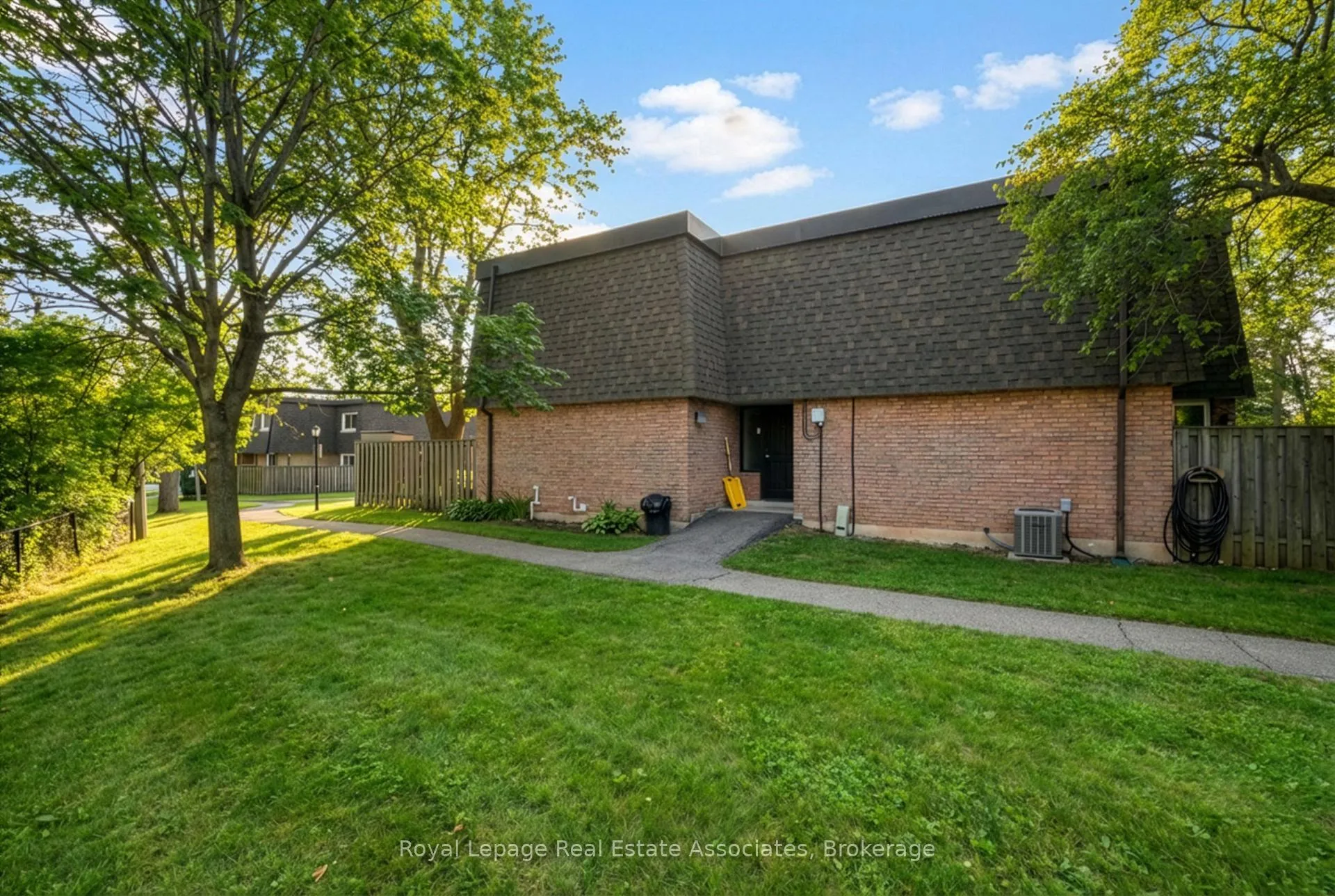 Photo 37 of 489 Timber Lane, Burlington, Appleby — HOMEH