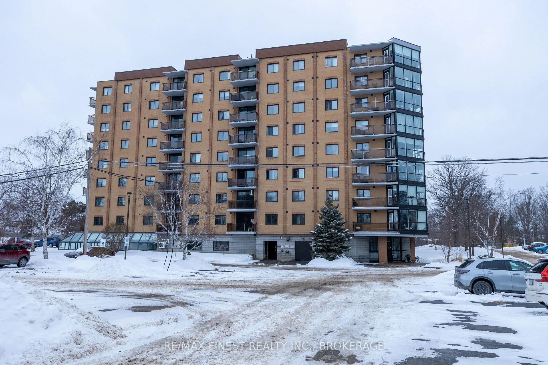 Photo 2 of Unit 508, 120 Barrett Court, Kingston, Kingston East (Incl Barret Crt) — HOMEH