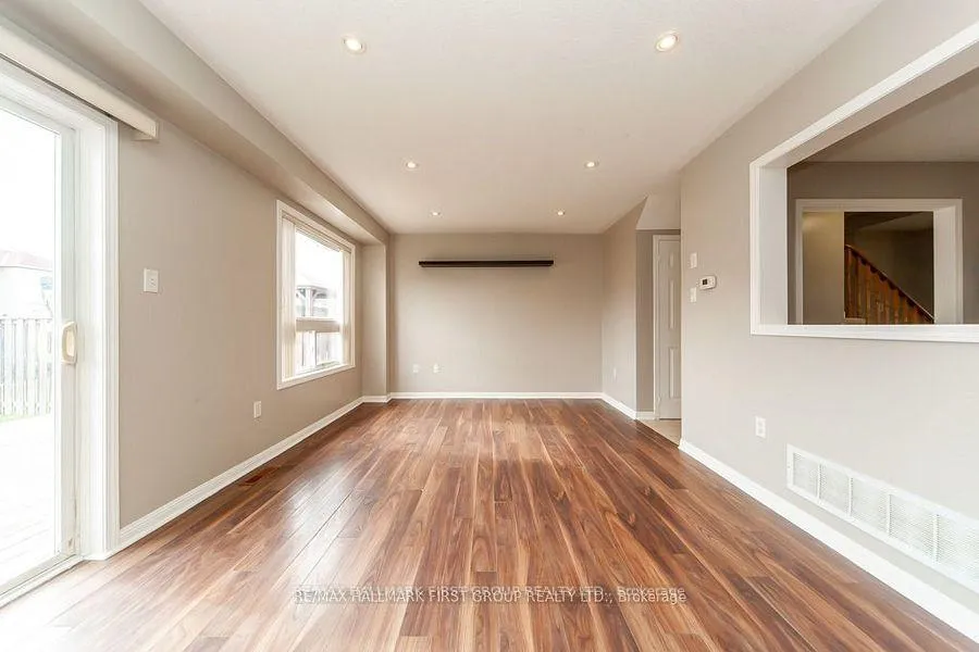 Photo 13 of 17 Robideau Place, Whitby, Pringle Creek — HOMEH