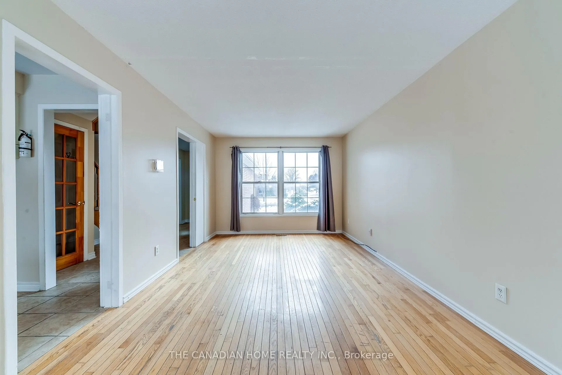 Photo 4 of 142 Dumfries Avenue, Brampton, Heart Lake West — HOMEH