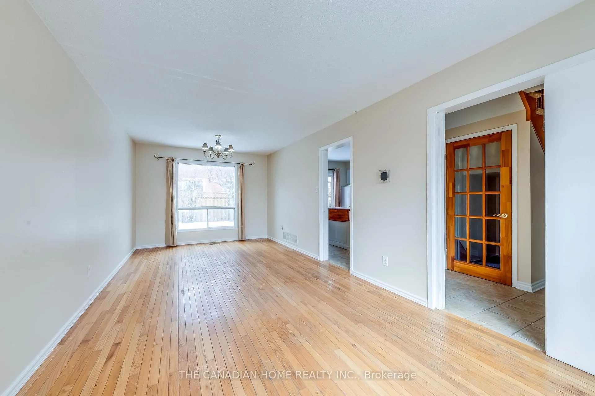 Photo 5 of 142 Dumfries Avenue, Brampton, Heart Lake West — HOMEH