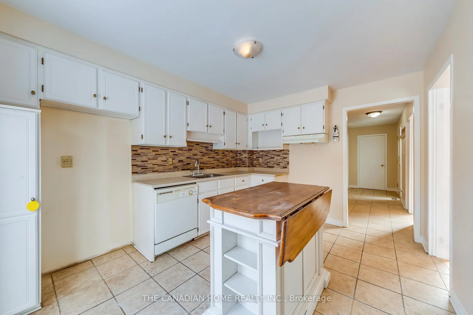 Photo 7 of 142 Dumfries Avenue, Brampton, Heart Lake West — HOMEH
