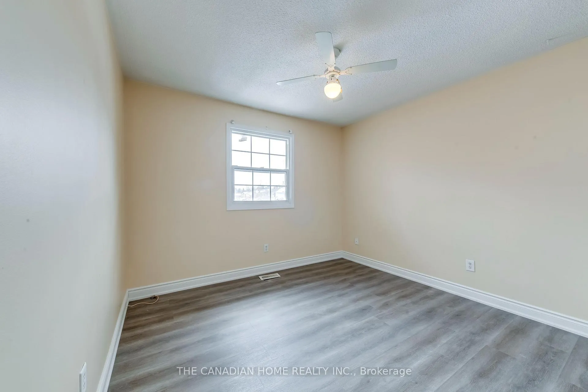 Photo 11 of 142 Dumfries Avenue, Brampton, Heart Lake West — HOMEH
