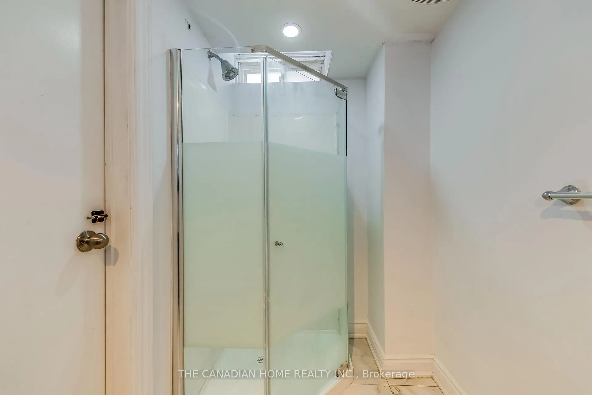 Photo 18 of 142 Dumfries Avenue, Brampton, Heart Lake West — HOMEH
