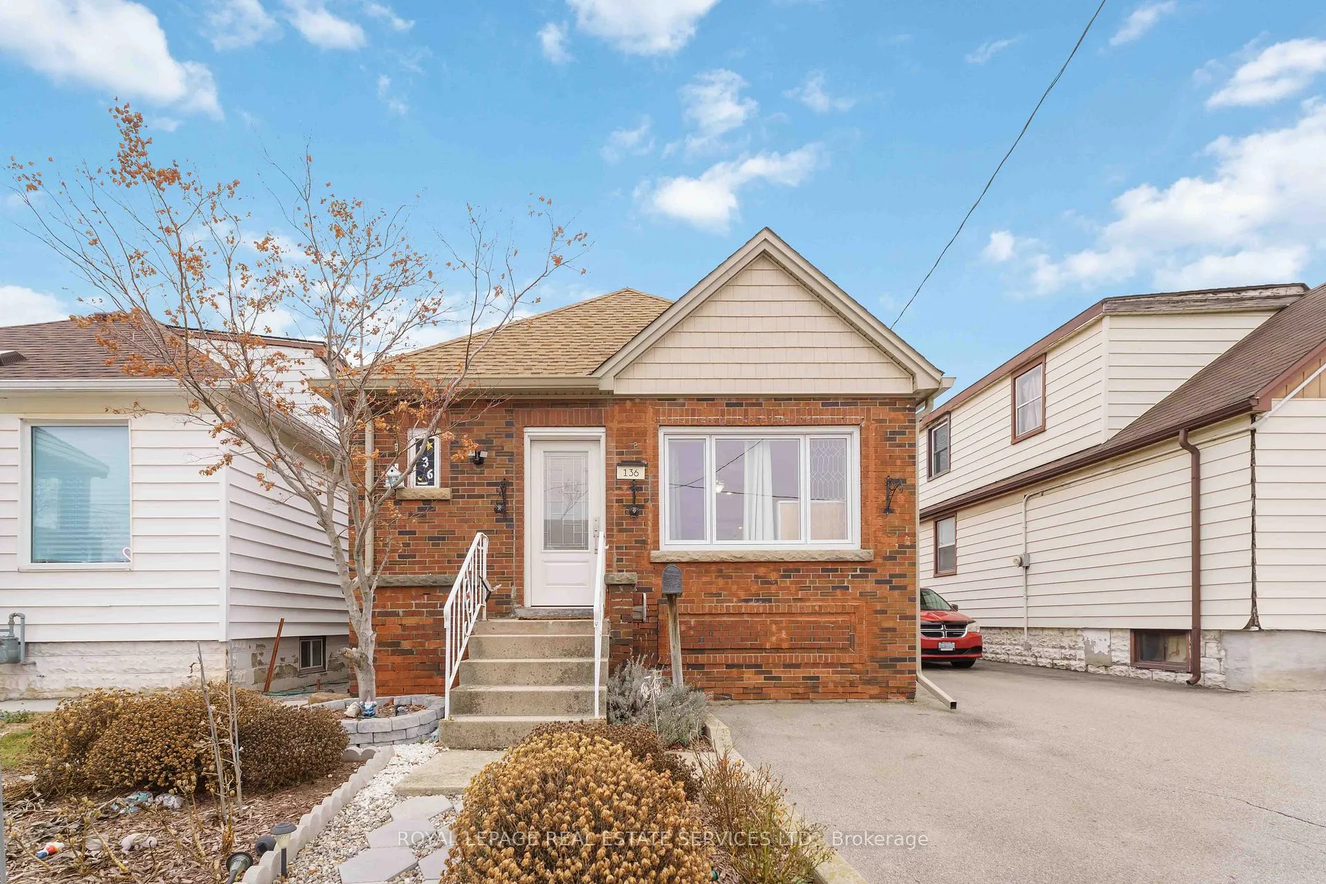 Photo 1 of 136 Ivon Avenue, Hamilton, Normanhurst — HOMEH