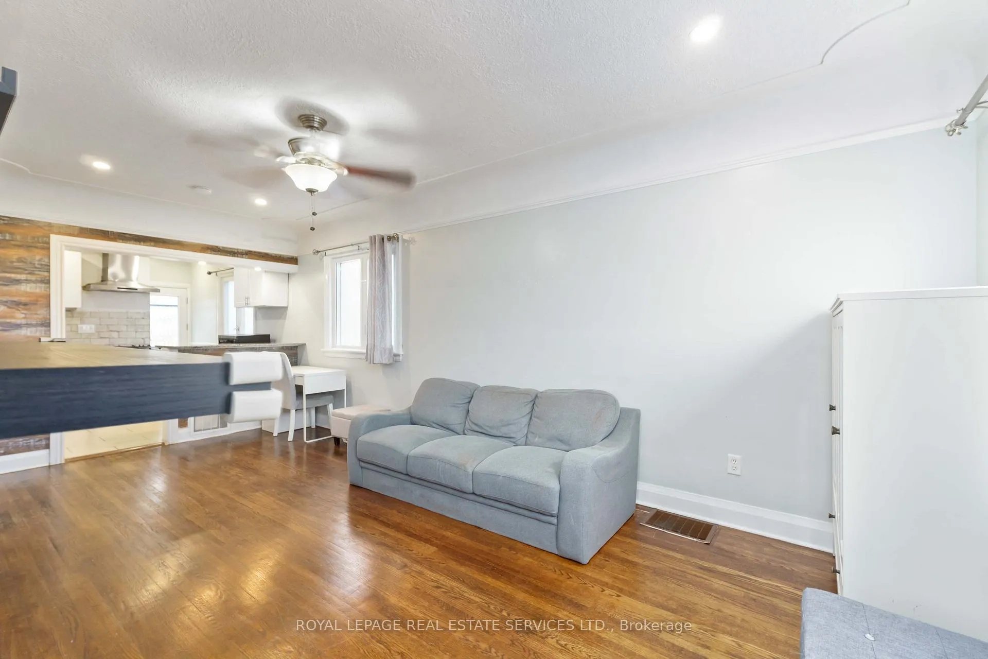 Photo 7 of 136 Ivon Avenue, Hamilton, Normanhurst — HOMEH
