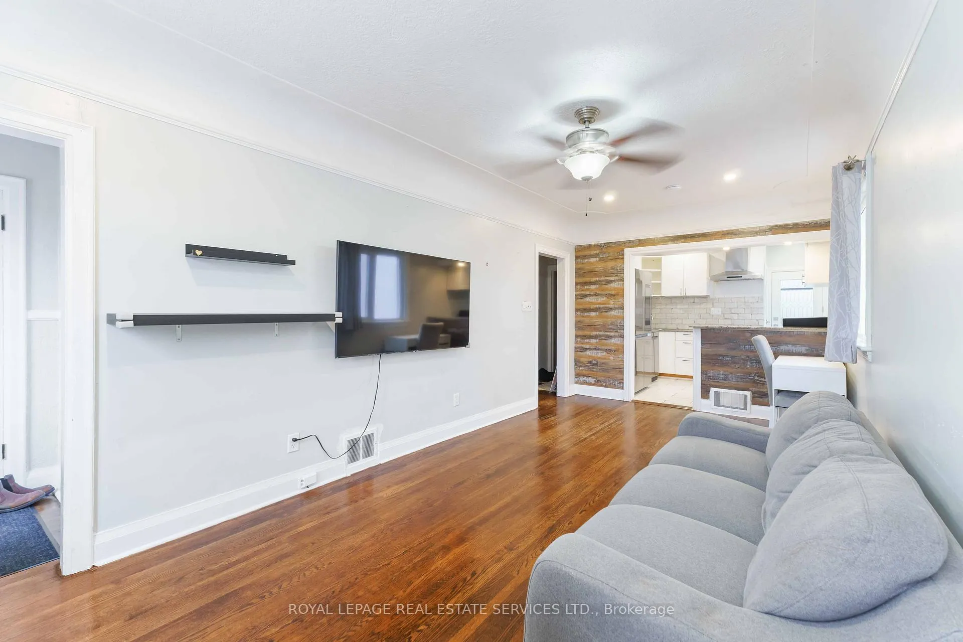 Photo 8 of 136 Ivon Avenue, Hamilton, Normanhurst — HOMEH