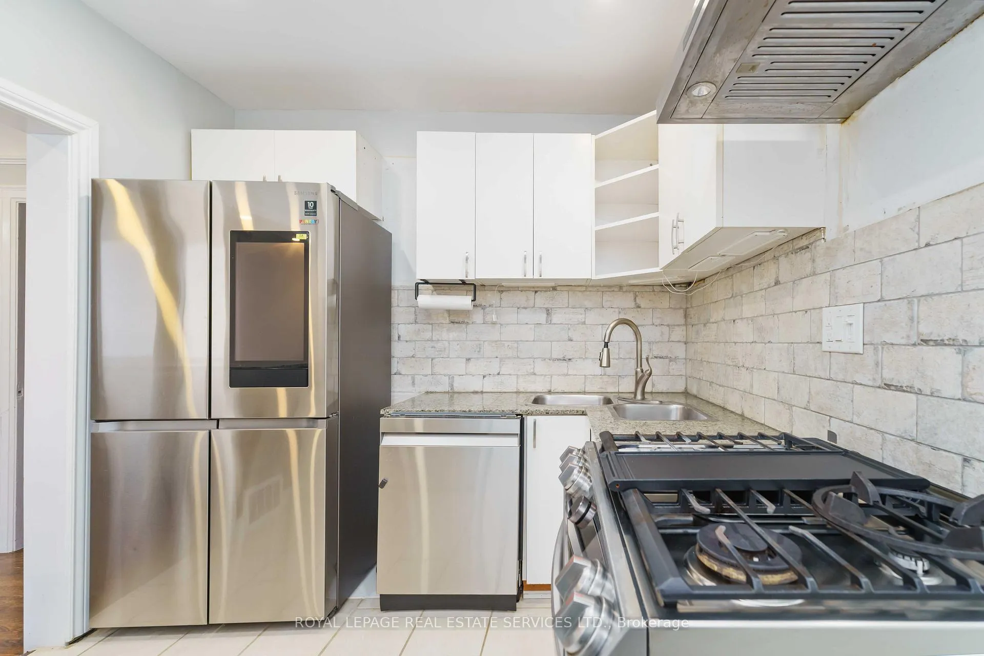 Photo 10 of 136 Ivon Avenue, Hamilton, Normanhurst — HOMEH