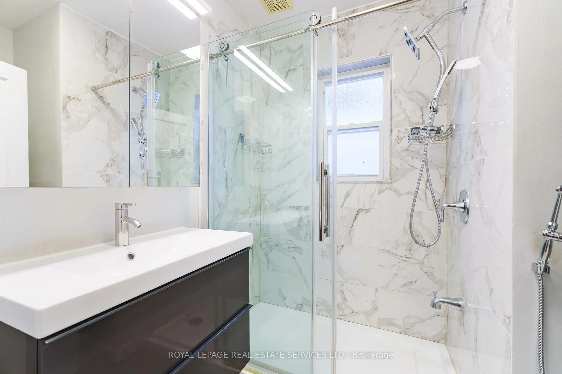 Photo 18 of 136 Ivon Avenue, Hamilton, Normanhurst — HOMEH