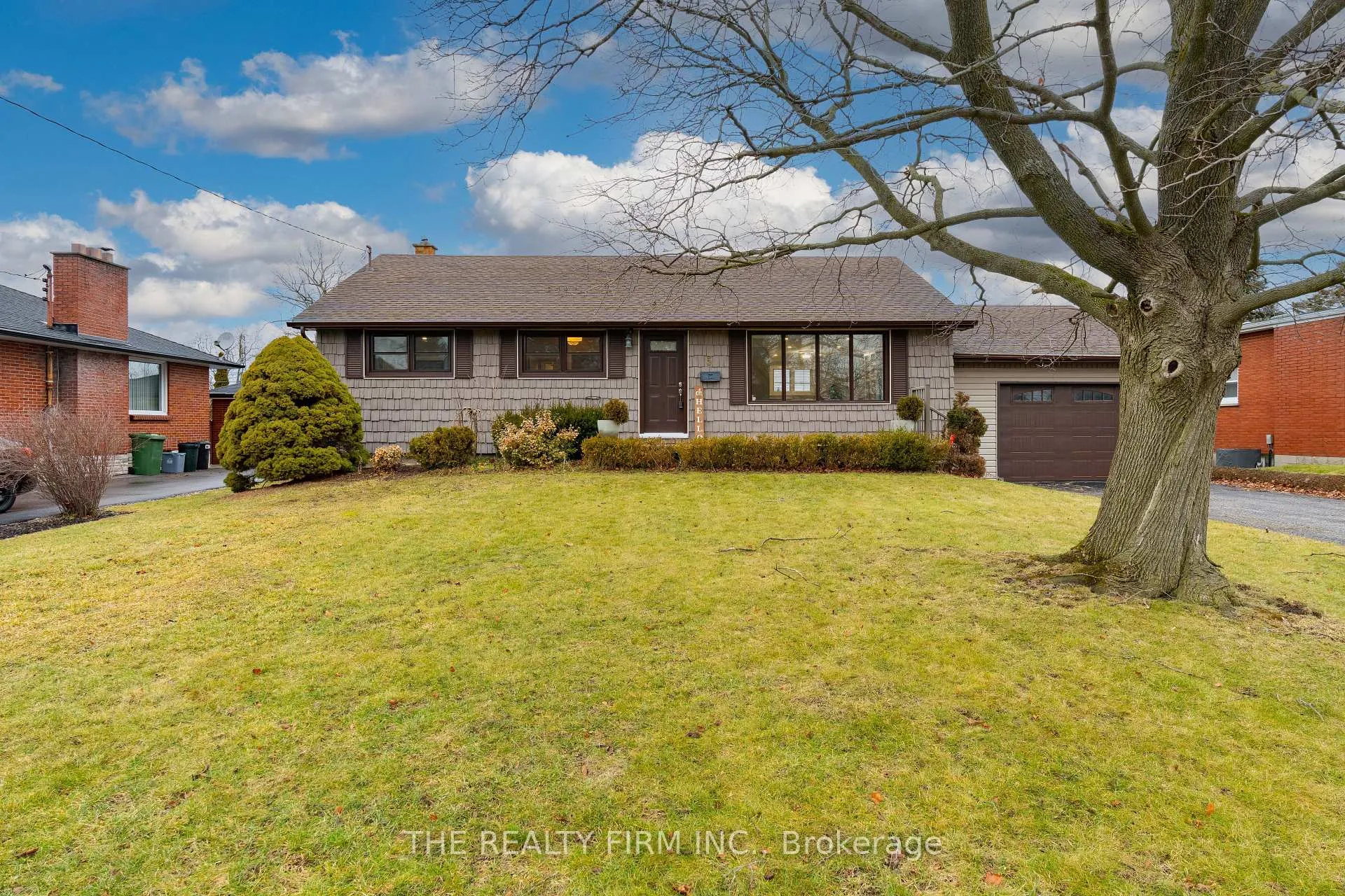 Photo 1 of 5 Montcalm Street N, St. Thomas — HOMEH