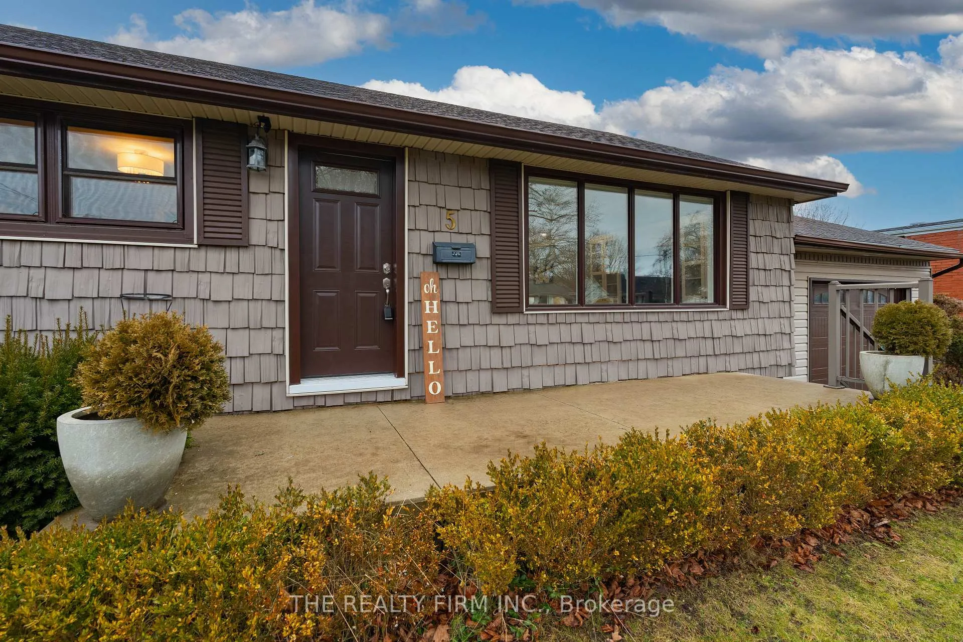 Photo 3 of 5 Montcalm Street N, St. Thomas — HOMEH