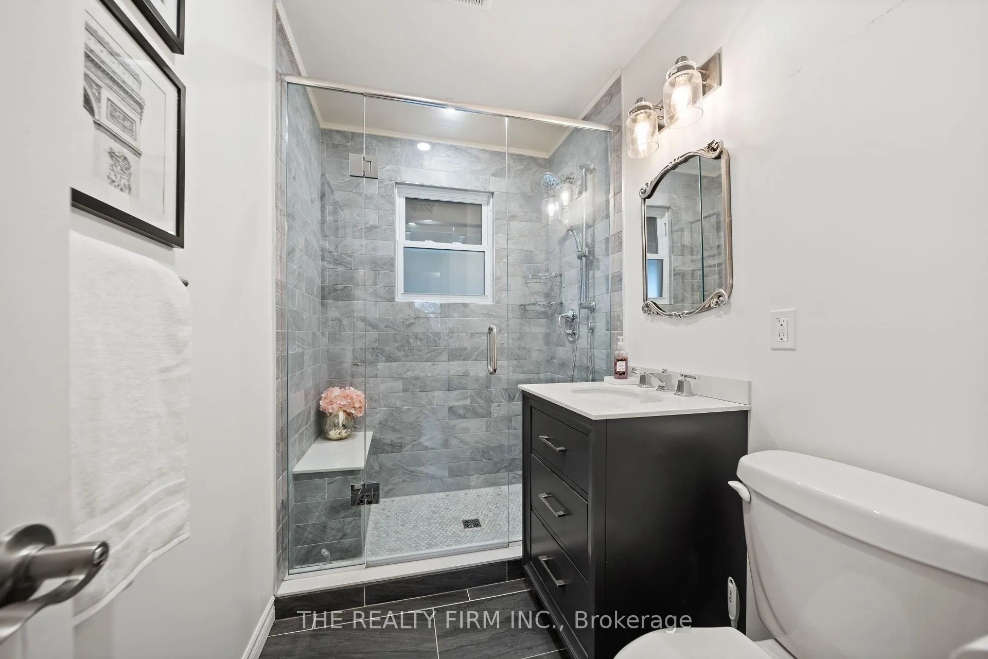 Photo 21 of 5 Montcalm Street N, St. Thomas — HOMEH