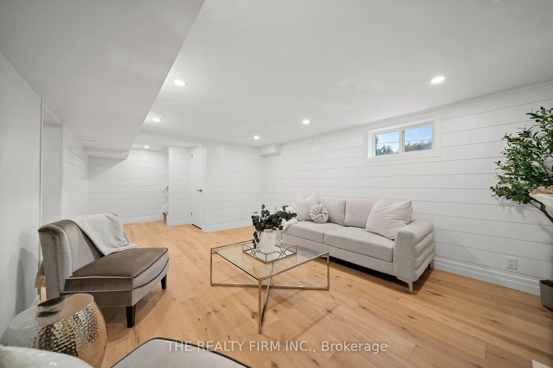 Photo 24 of 5 Montcalm Street N, St. Thomas — HOMEH