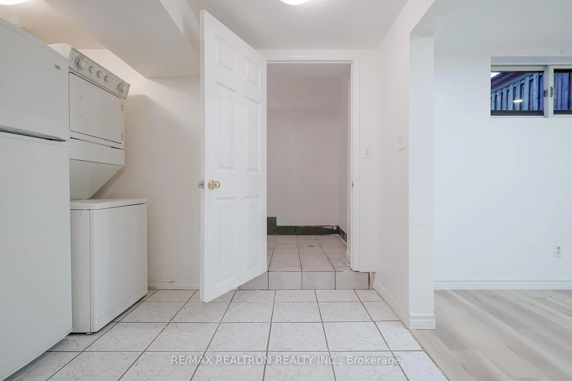 Photo 9 of Unit Bsmt, 1153 Norman Crescent, Oshawa, Donevan — HOMEH