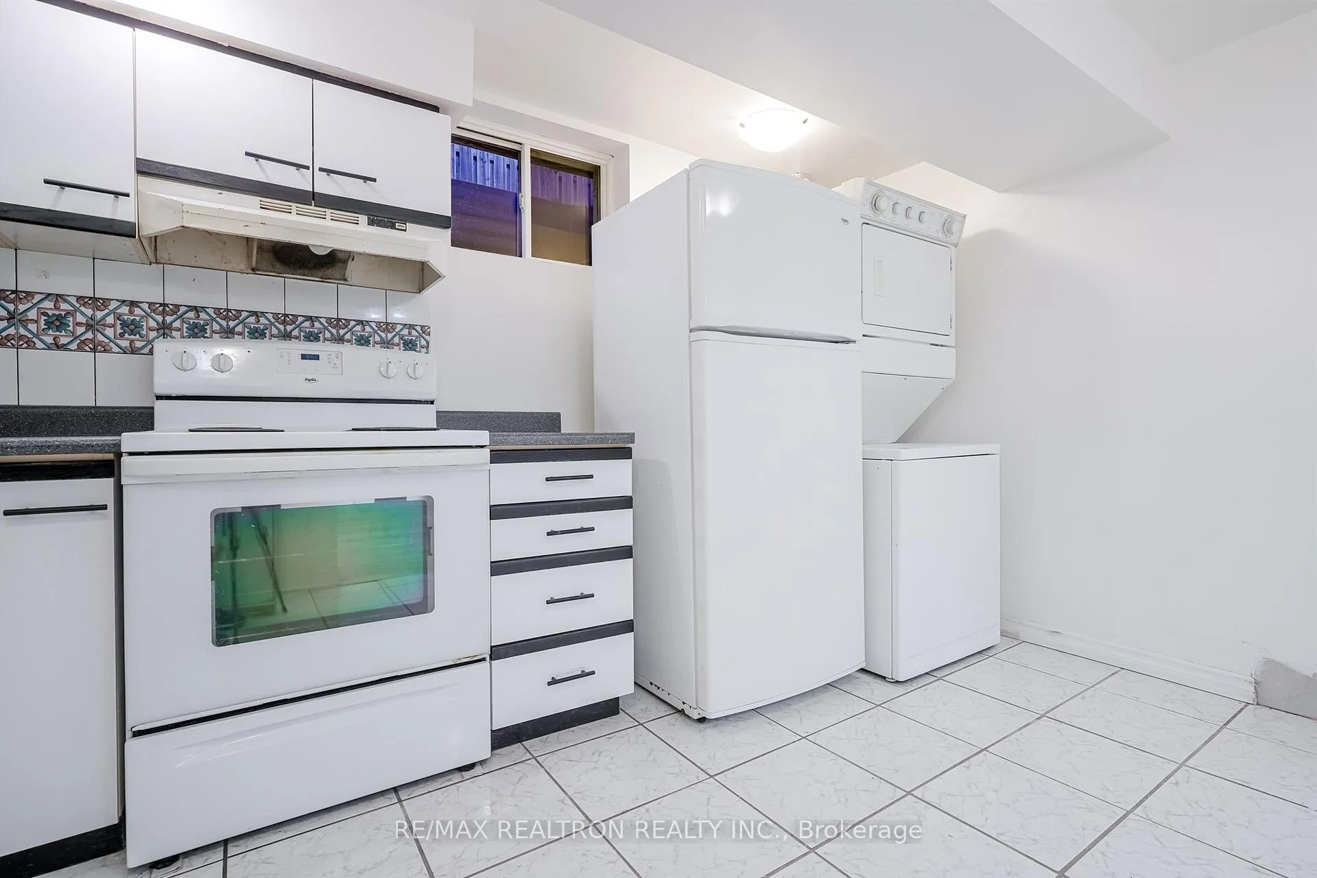 Photo 12 of Unit Bsmt, 1153 Norman Crescent, Oshawa, Donevan — HOMEH