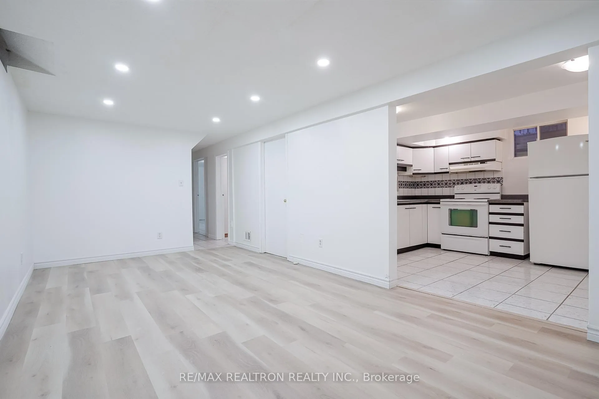 Photo 14 of Unit Bsmt, 1153 Norman Crescent, Oshawa, Donevan — HOMEH