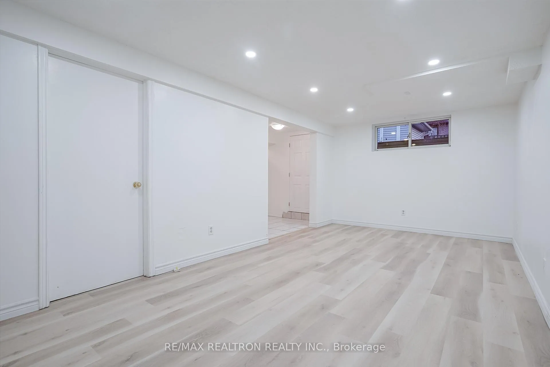 Photo 17 of Unit Bsmt, 1153 Norman Crescent, Oshawa, Donevan — HOMEH