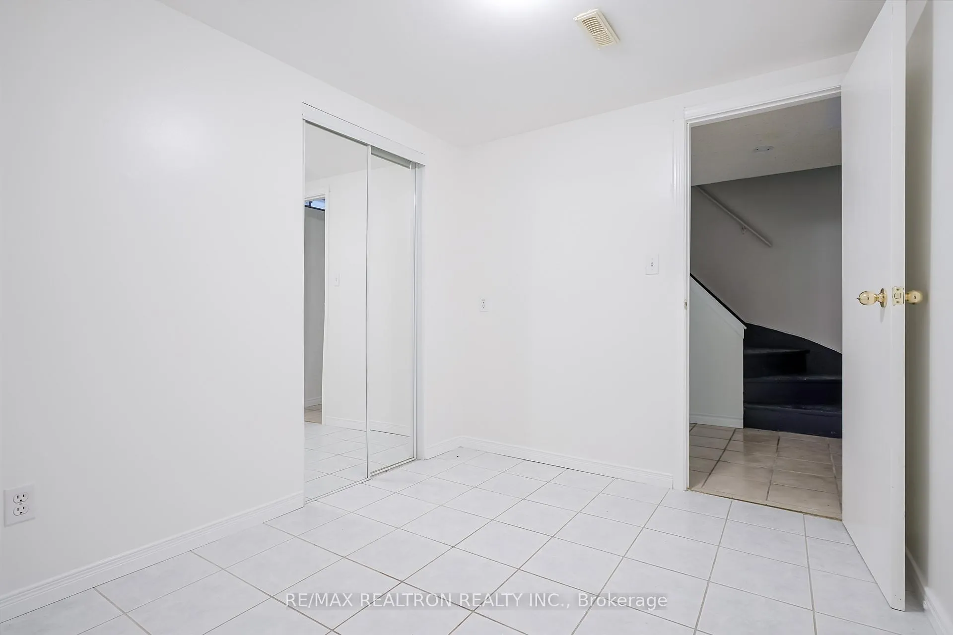 Photo 20 of Unit Bsmt, 1153 Norman Crescent, Oshawa, Donevan — HOMEH