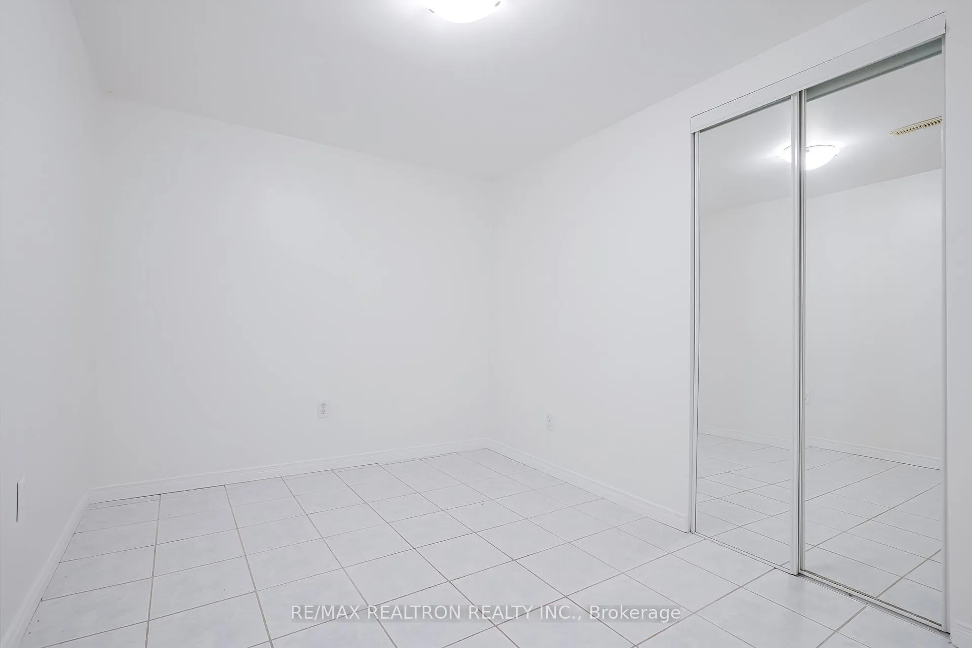 Photo 21 of Unit Bsmt, 1153 Norman Crescent, Oshawa, Donevan — HOMEH