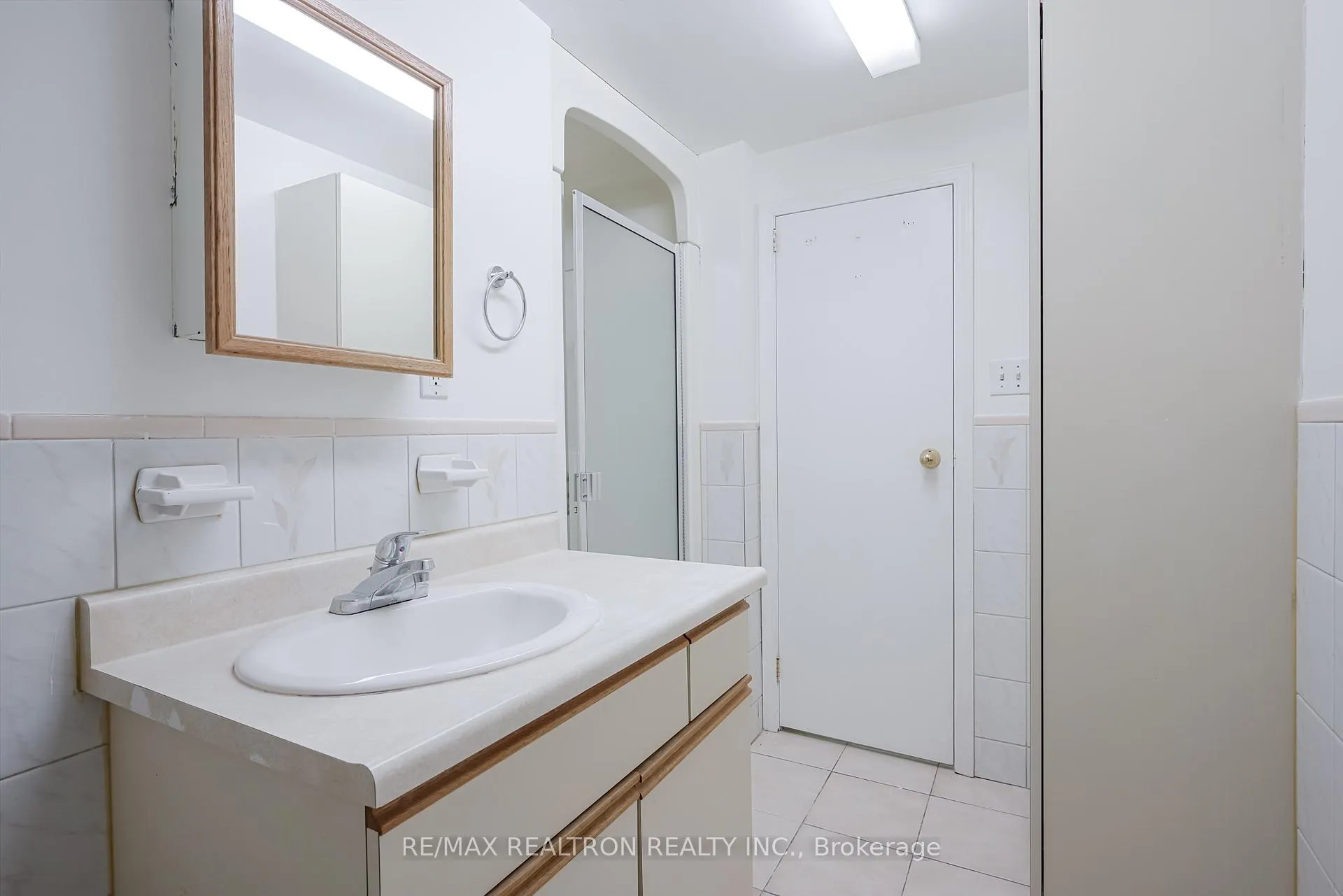 Photo 27 of Unit Bsmt, 1153 Norman Crescent, Oshawa, Donevan — HOMEH