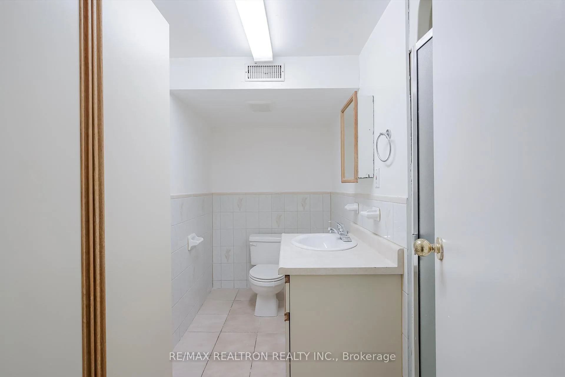 Photo 29 of Unit Bsmt, 1153 Norman Crescent, Oshawa, Donevan — HOMEH