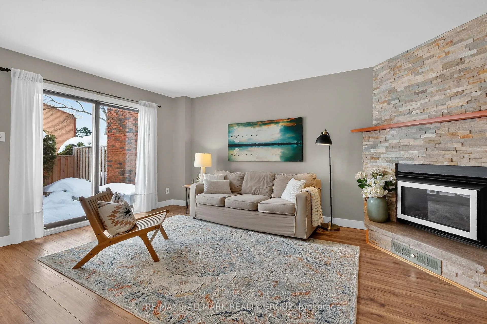 Photo 15 of 12 Black Forest Lane, Ottawa, Arbeatha Park — HOMEH