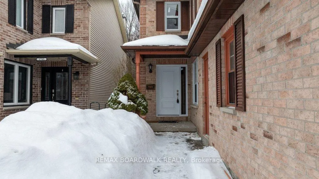 Photo 3 of 1707 Des Perdrix Crescent, Ottawa, Orleans/Sunridge — HOMEH
