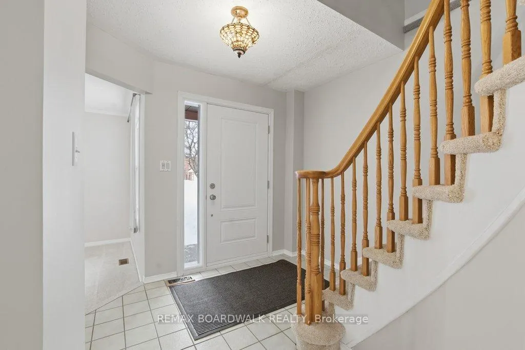 Photo 4 of 1707 Des Perdrix Crescent, Ottawa, Orleans/Sunridge — HOMEH