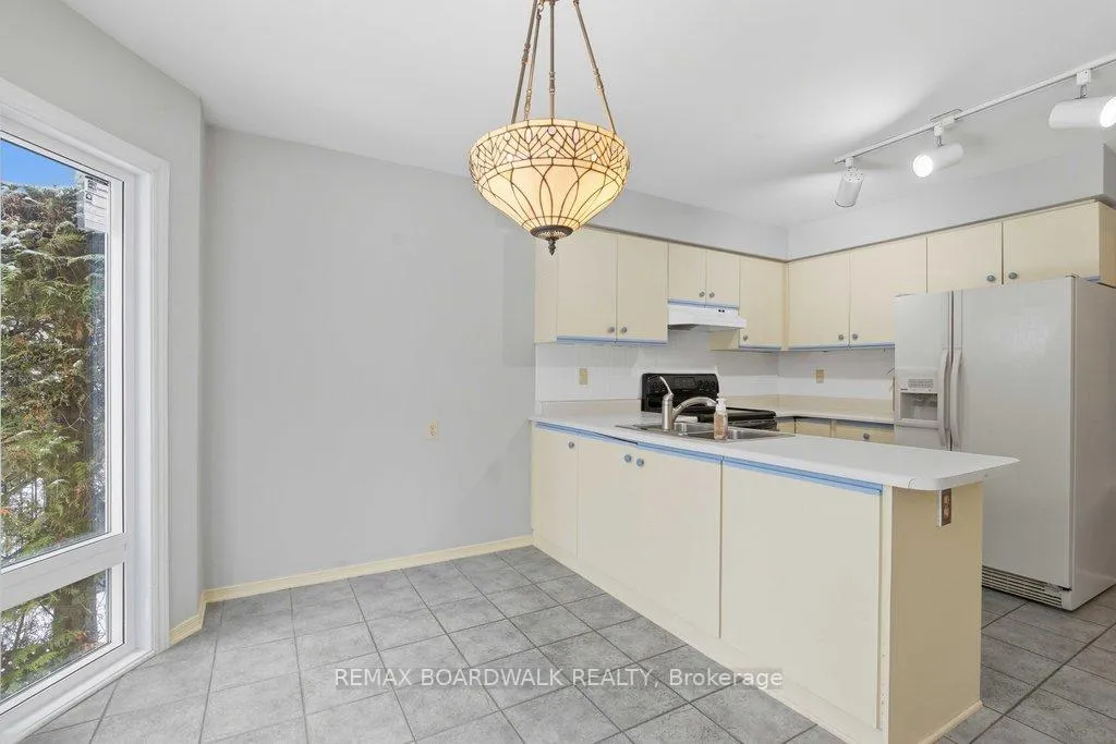 Photo 17 of 1707 Des Perdrix Crescent, Ottawa, Orleans/Sunridge — HOMEH