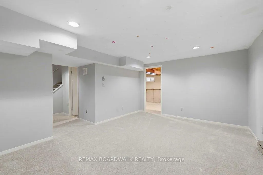 Photo 35 of 1707 Des Perdrix Crescent, Ottawa, Orleans/Sunridge — HOMEH