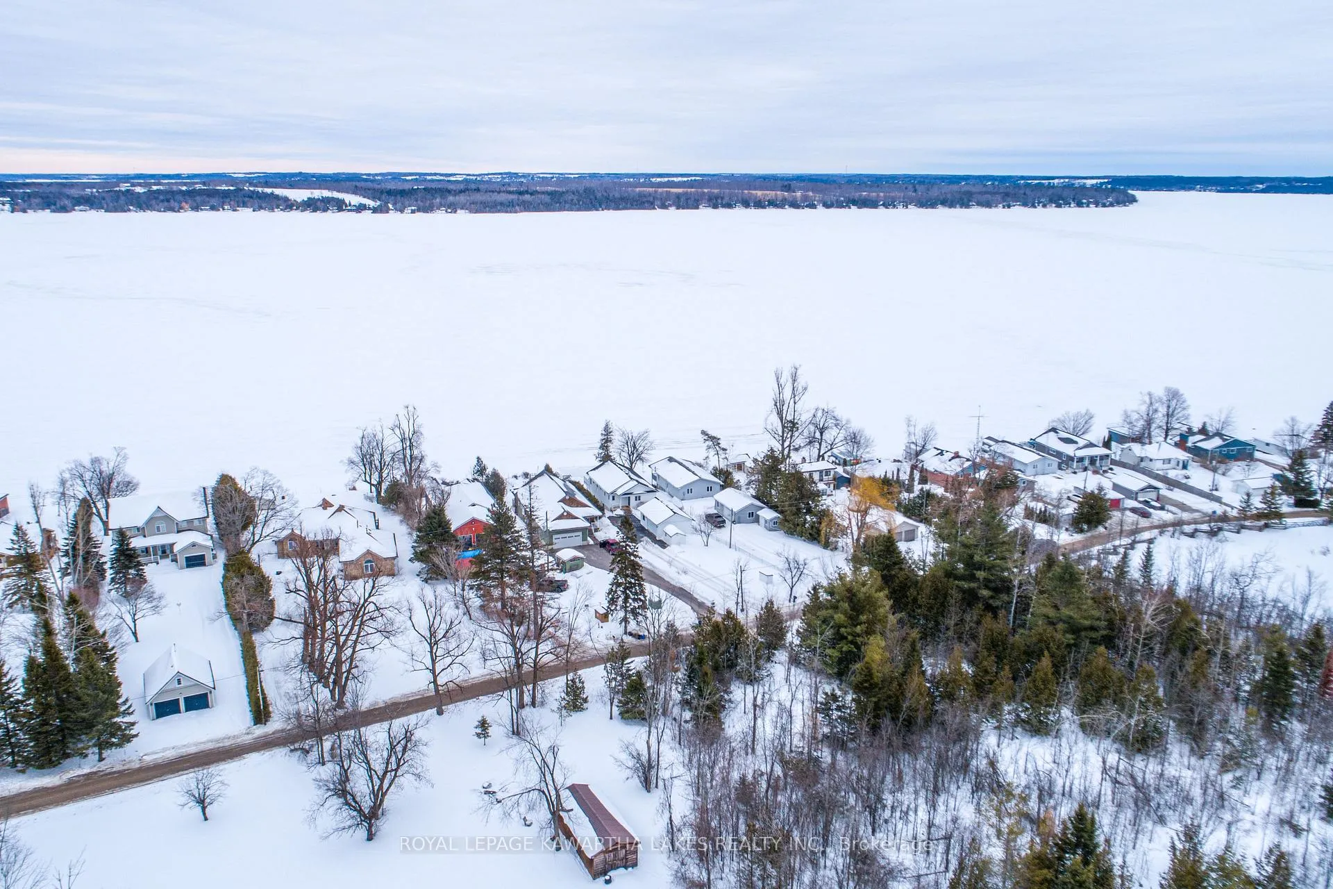 Photo 3 of 57 Admiral Drive, Kawartha Lakes, Fenelon — HOMEH