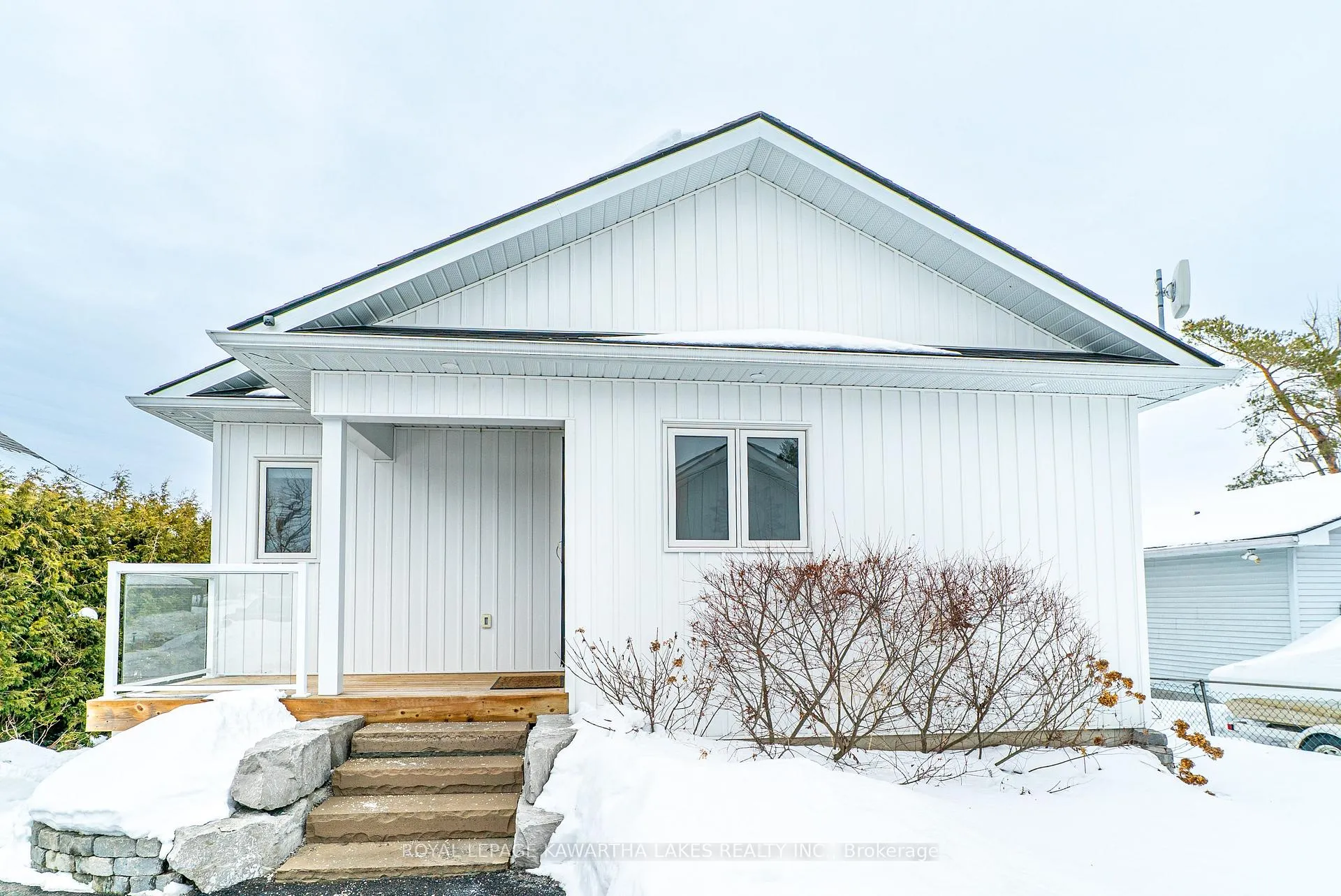 Photo 12 of 57 Admiral Drive, Kawartha Lakes, Fenelon — HOMEH